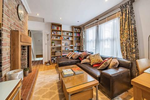 3 bedroom flat to rent, Spruce Hills Road, Walthamstow, London, E17