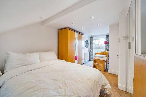 3 bedroom flat to rent, Spruce Hills Road, Walthamstow, London, E17