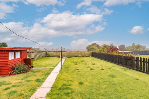 2 bedroom detached bungalow for sale, Norwich Road, Yaxham