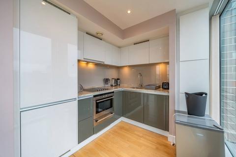 1 bedroom flat to rent, Landmark West Tower, Canary Wharf, London, E14