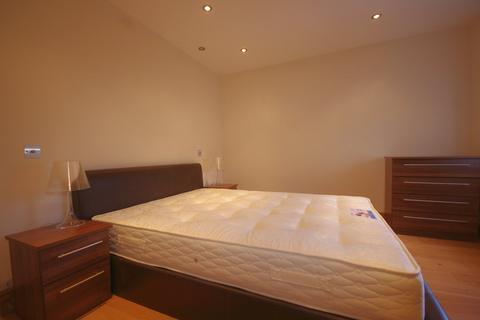 2 bedroom flat to rent, King Street, Hammersmith W6