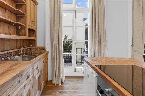 1 bedroom apartment to rent, Norland Square , London, Royal Borough of Kensington and Chelsea, W11