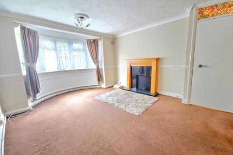 1 bedroom apartment to rent, Buckingham Close, Hornchurch, RM11