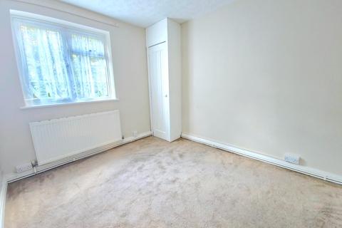 1 bedroom apartment to rent, Buckingham Close, Hornchurch, RM11