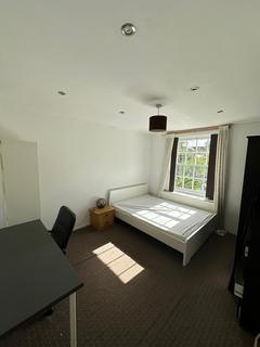 1 bedroom in a house share to rent, Euston, London NW1