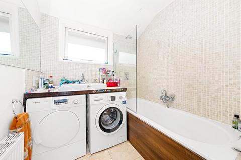 33 Worlingham Road, London, SE22 9HD