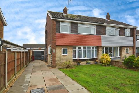 3 bedroom semi-detached house for sale, Ogilvy Drive, Scunthorpe