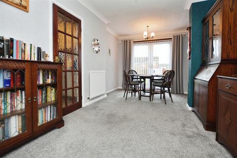 3 bedroom semi-detached house for sale, Ogilvy Drive, Scunthorpe