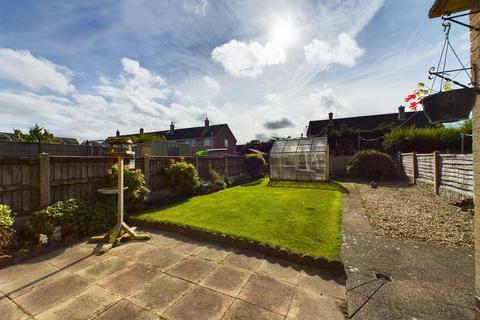 166 Stonegarth, Carlisle, CA2 6PE