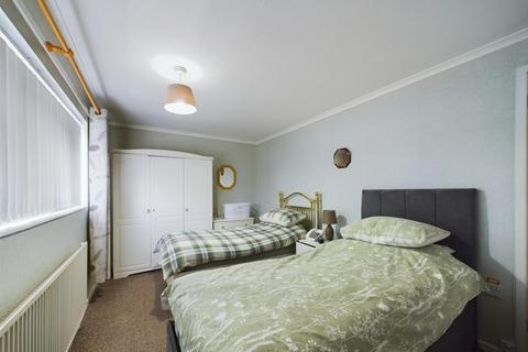 166 Stonegarth, Carlisle, CA2 6PE