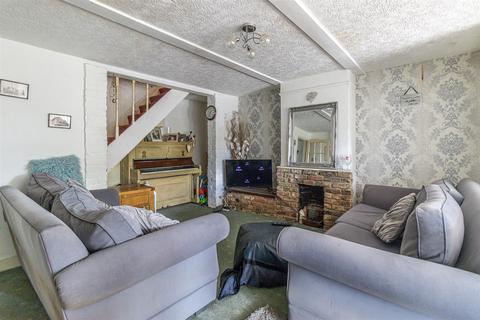 4 bedroom chalet for sale, Central Avenue, Rochford SS4