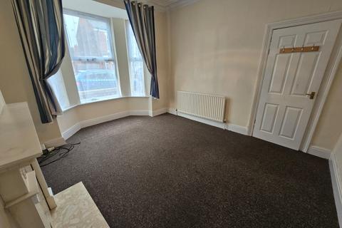 3 bedroom terraced house to rent, Alliance Avenue, Hull, North Humberside, HU3