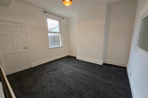 3 bedroom terraced house to rent, Alliance Avenue, Hull, North Humberside, HU3