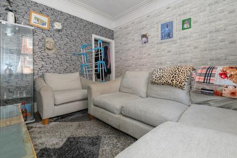 4 bedroom terraced house for sale, Belvedere Avenue, Leeds LS11