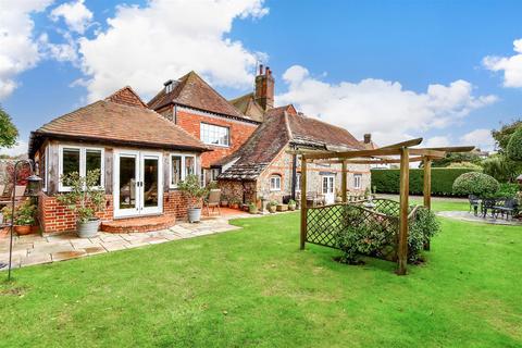 4 bedroom character property for sale, Smugglers Walk, Goring-By-Sea, Worthing, West Sussex