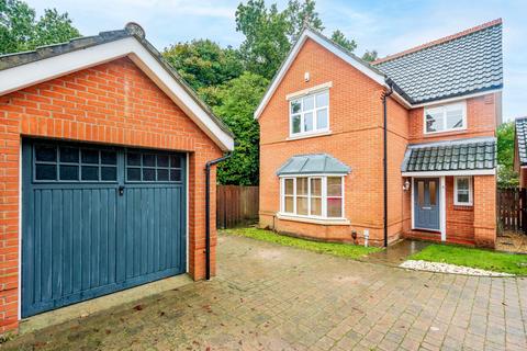 4 bedroom detached house to rent, Stan Petersen Close, Norwich, NR1