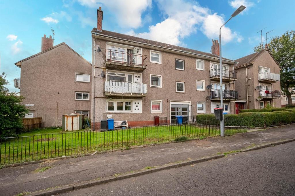 Cathcart Road, Rutherglen, Glasgow 3 bed flat for sale £71,250