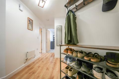 201 Redgrave Close, Gateshead, NE8 3JT