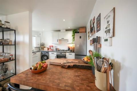 201 Redgrave Close, Gateshead, NE8 3JT