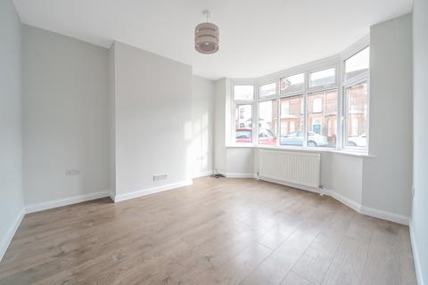 28 Garden Road, Dunstable, LU6 3JD