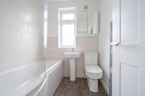 28 Garden Road, Dunstable, LU6 3JD