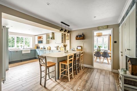 13 Meadow Lane, Edenbridge, TN8 6HT