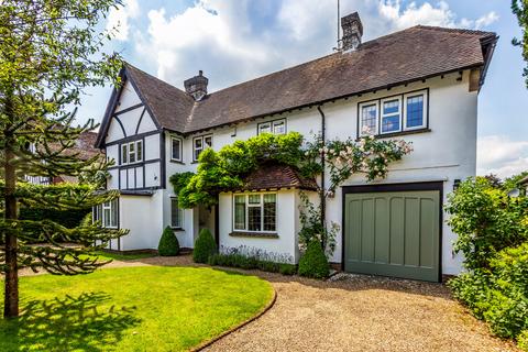 3 bedroom detached house for sale, Wheeler Avenue, Oxted, Surrey