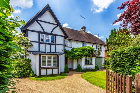 3 bedroom detached house for sale, Wheeler Avenue, Oxted, Surrey