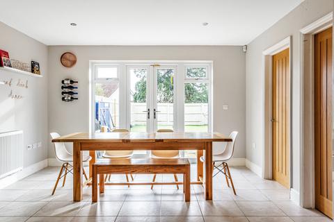 4 bedroom end of terrace house for sale, Grange Close, Edenbridge, Kent