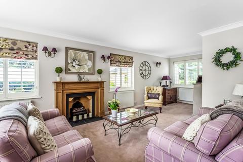 9 Mill Shaw, Oxted, RH8 9DQ