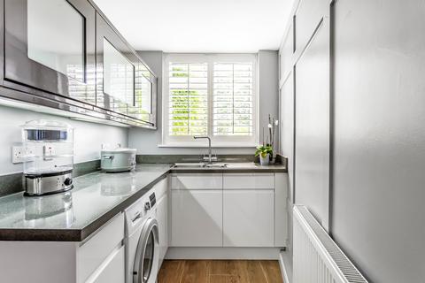 9 Mill Shaw, Oxted, RH8 9DQ