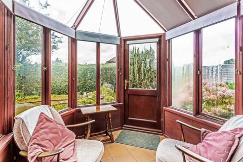 12 Padbrook, Oxted, RH8 0DW
