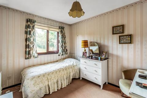 12 Padbrook, Oxted, RH8 0DW