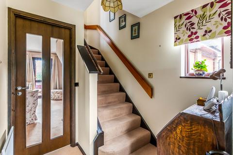 12 Padbrook, Oxted, RH8 0DW