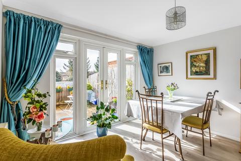1 Sandy Lane, Westerham, TN16 1EB