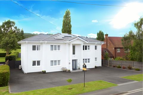 57 Park Road, Oxted, RH8 0AN