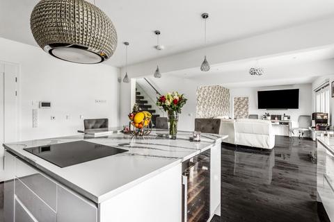 57 Park Road, Oxted, RH8 0AN