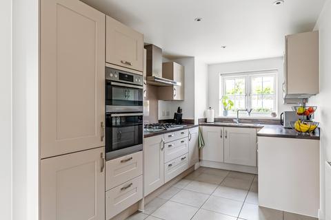 25 Hawthorn Park, Swanley, BR8 7FB