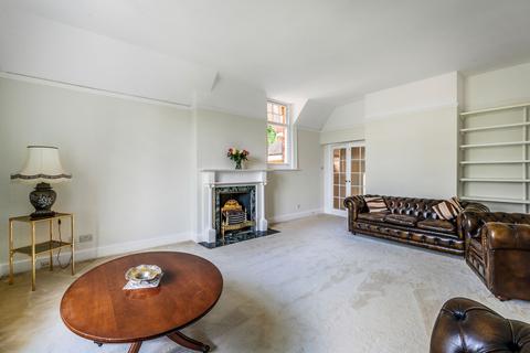 Flat 4, Denewood Park Ley Road, Woldingham, Caterham, CR3 7LD