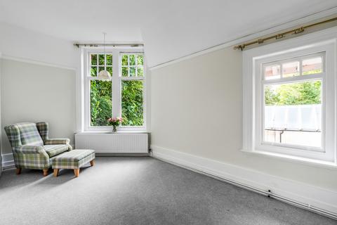 Flat 4, Denewood Park Ley Road, Woldingham, Caterham, CR3 7LD