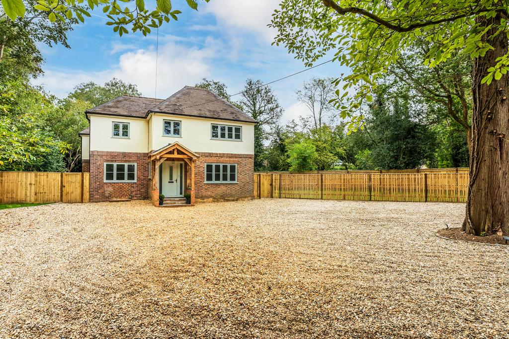 Newchapel, Lingfield, Surrey 5 bed detached house for sale £1,250,000