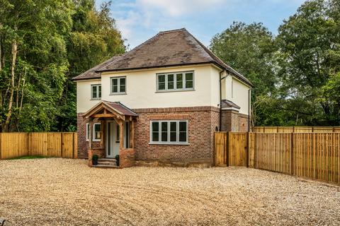 5 bedroom detached house for sale, Newchapel, Lingfield, Surrey