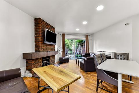 3 bedroom end of terrace house for sale, West End Lane, London, NW6