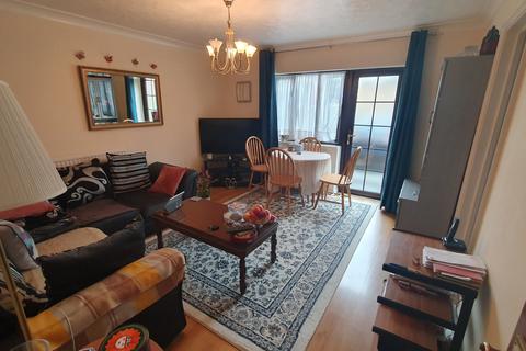 2 bedroom flat for sale, Turnstone Close, Colindale