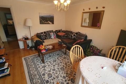 2 bedroom flat for sale, Turnstone Close, Colindale