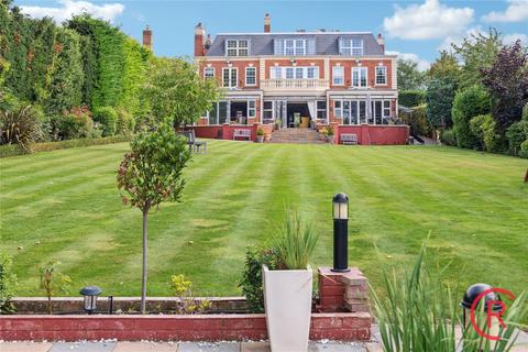 39 The Drive, Ickenham, Uxbridge, UB10 8AF