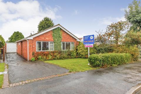 2 bedroom detached bungalow for sale, The Birches, Bulkington