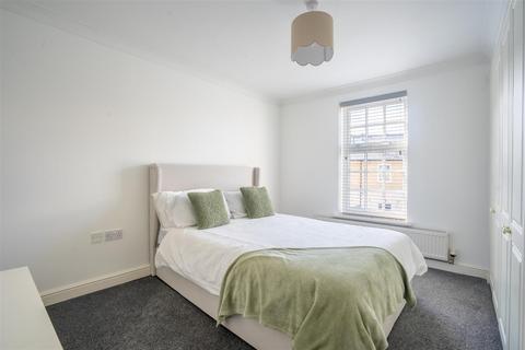 2 bedroom apartment to rent, Bishopfields Drive, St Peters Quarter, York, YO26 4WY