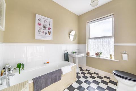 5 Burnland Terrace, Hexham, NE46 3JT