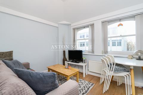 2 bedroom flat to rent, Charterhouse Buildings, London EC1M